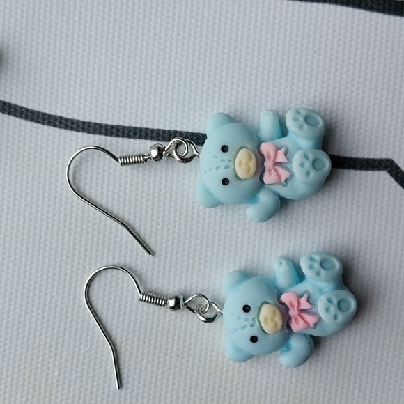 5 Pairs of Cute Cartoon  Earrings. - Picture 4 of 7